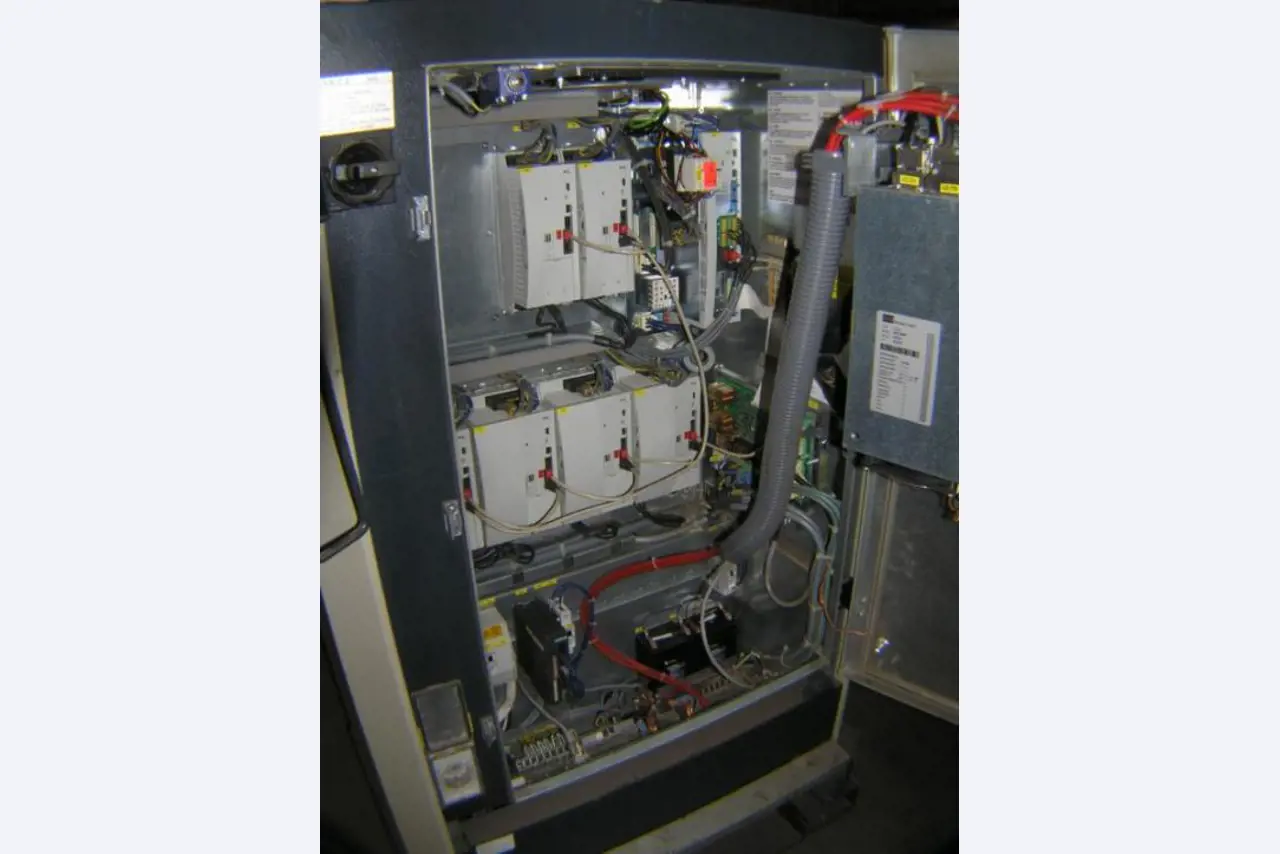 Prumyslových robotu-5